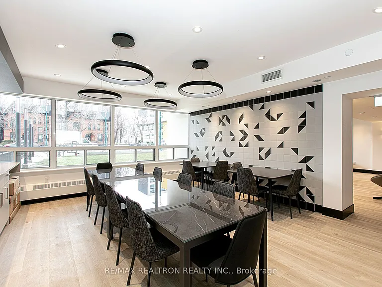 666 Spadina Ave #710 — Photo 16