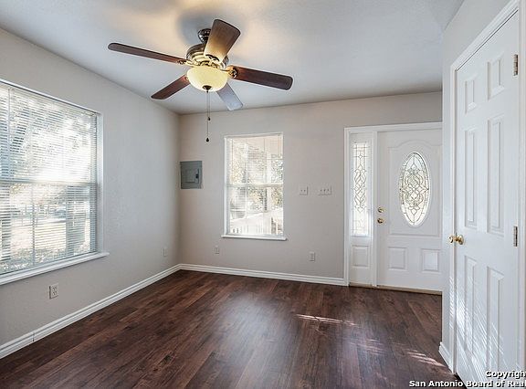 3rd image of 603 Redfern Dr