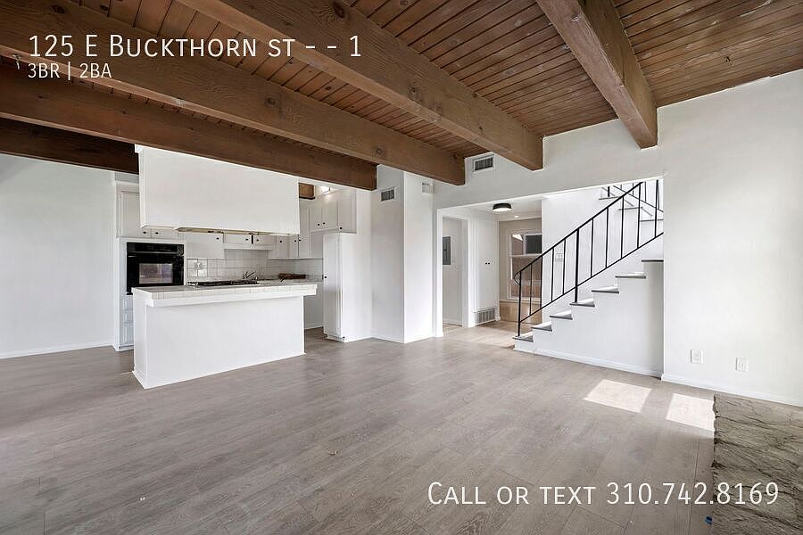 1st image of 125 E Buckthorn St APT 1