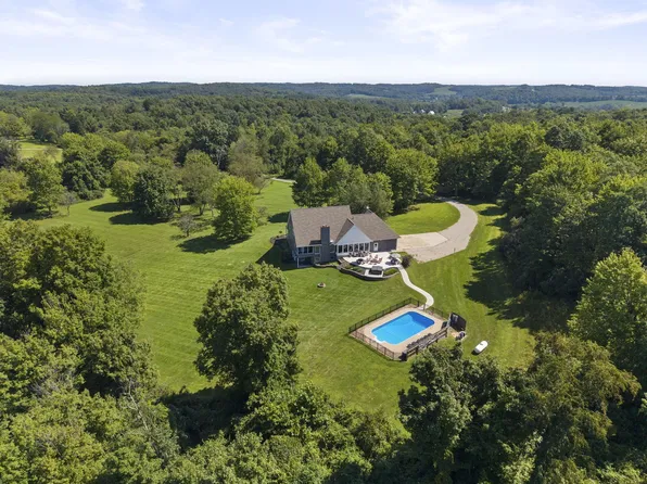 120 Woody Knoll Dr, Thornville, OH 43076