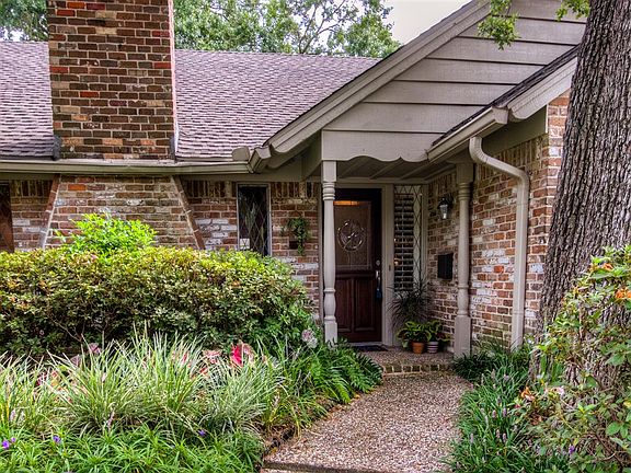 Welcoming Entranceway