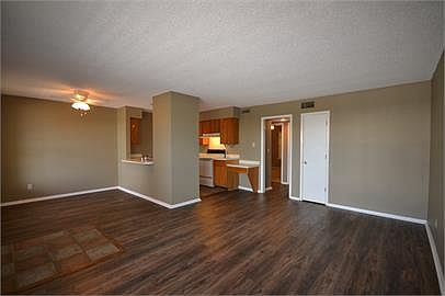 3rd image of 1500 W Nettleship St APT 3