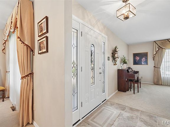 3rd image of 5776 Karamar Dr