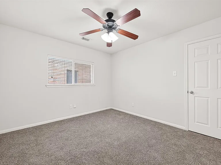 6030 Wildbriar Ln — Photo 36
