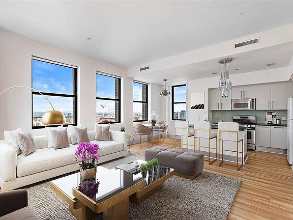 5th image of 4 Beacon Way APT 1206
