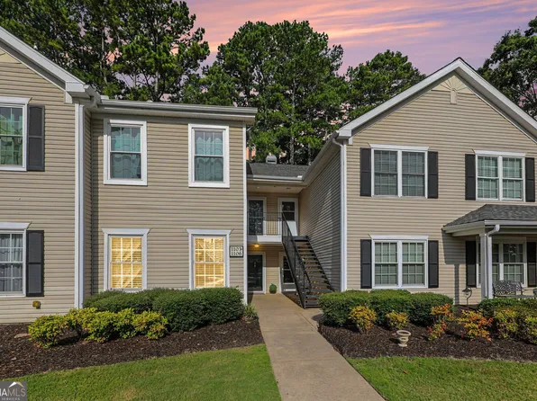 1103 Ridgelake Dr, Peachtree City, GA 30269