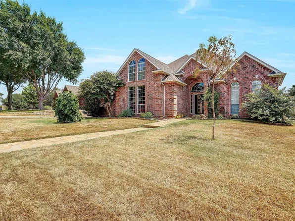 305 Brazil Dr, Hurst, TX 76054