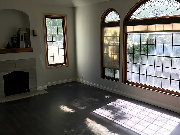 4246 Camellia Ave — Photo 2