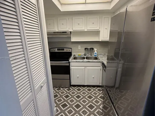1535 SE 15th St APT 202, Fort Lauderdale, FL 33316