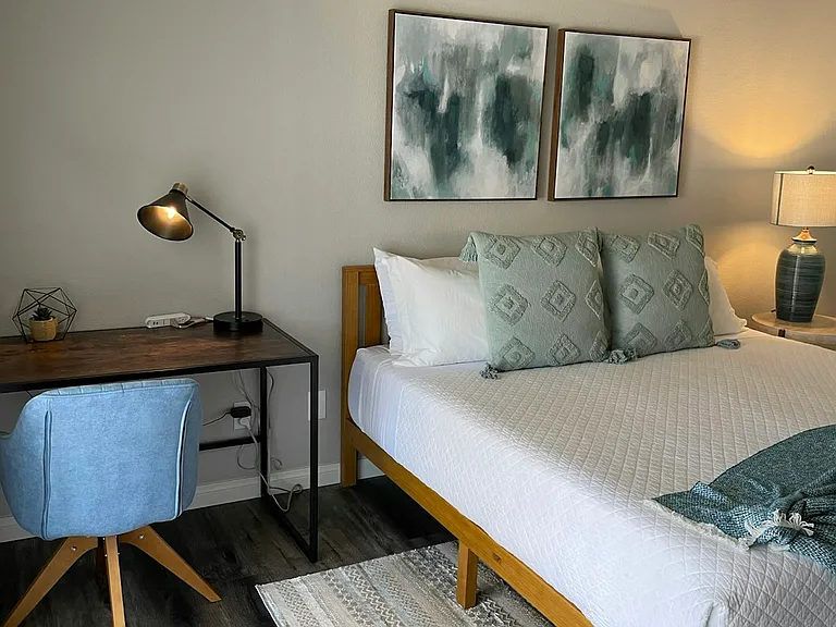 Primary suite with workspace