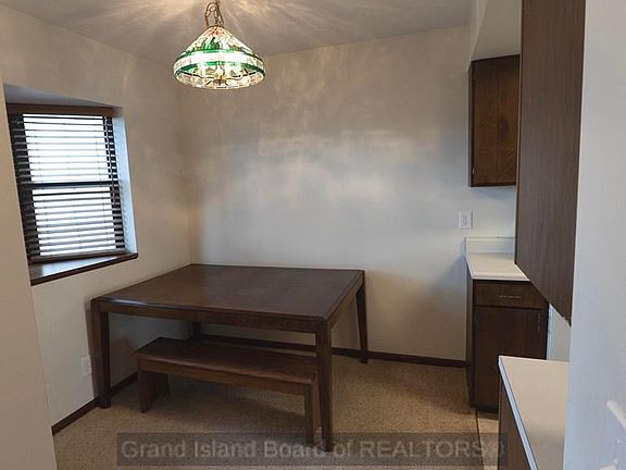 5th image of 3027 W Capital Ave Suite 6