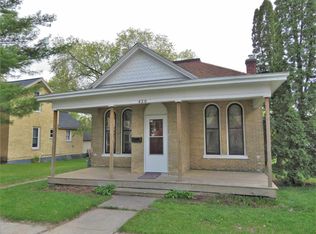 420 W Cook St, Portage, WI 53901