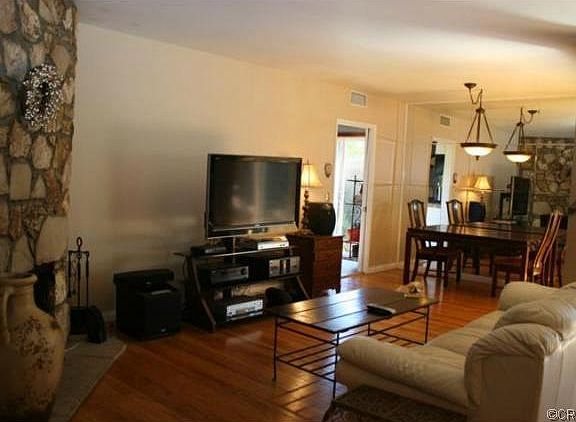 3rd image of 100 Colony Dr