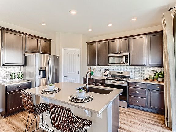 3rd image of 2158 Villageview Ln