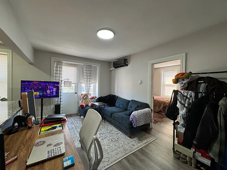 103 Maplewood Ave #4 — Photo 3