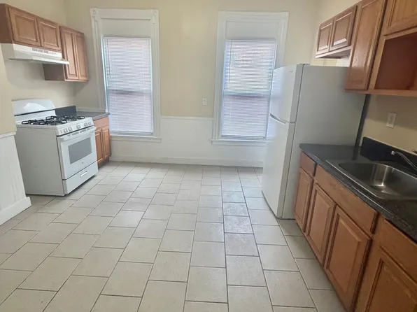 440 Orchard St #1, New Haven, CT 06511