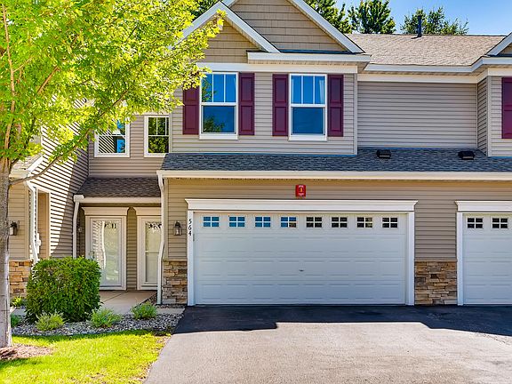 3rd image of 564 Lomianki Ln NE