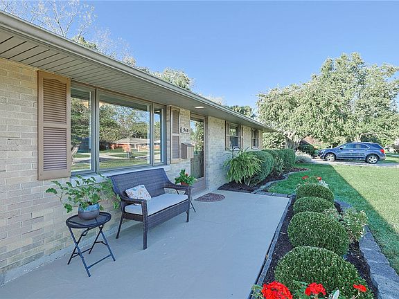 4th image of 948 Pool Ave