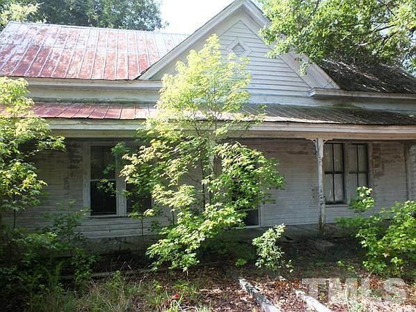 2nd image of 816 Eagle Rock Rd