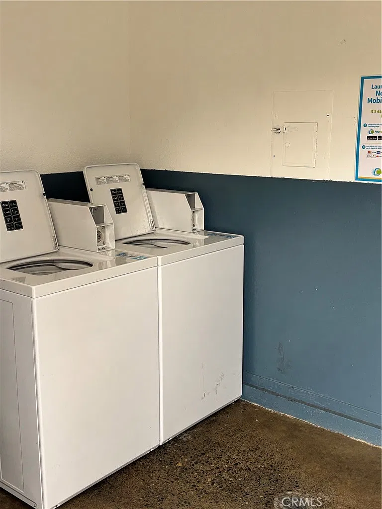Studio, 725 sqft, $995 — Photo 4