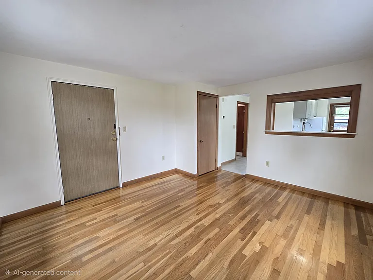 11 Guild St #2R — Photo 3