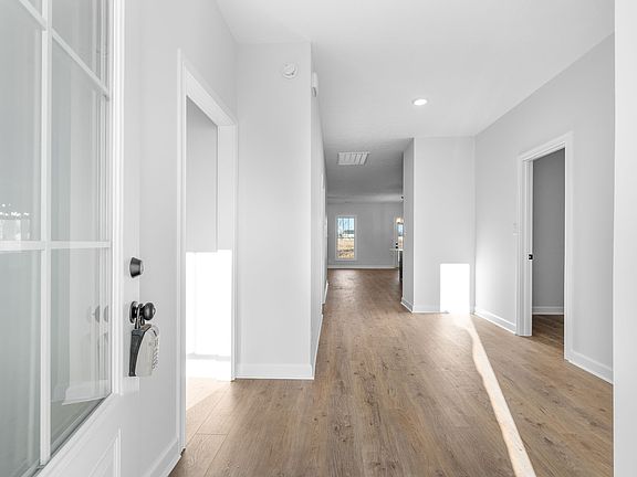2nd image of 424 Pomeroy Dr Lot 200