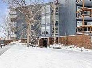 820 W 89th Ave SW #122, Calgary, AB T2V4N9