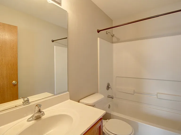238 S Alder Creek Dr — Photo 7