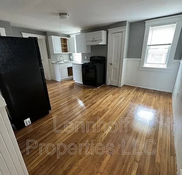 19 Union St #2 — Photo 8