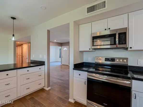 3265 S Eastview Ave, Tucson, AZ 85730