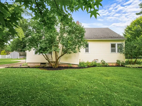 472 French Rd, Rochester, NY 14618