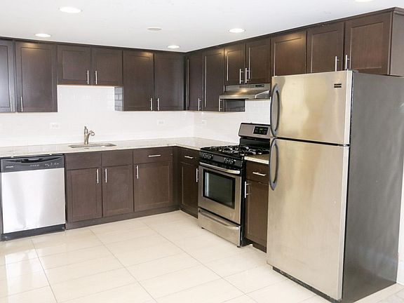 2nd image of 875 W Lill Ave #B1