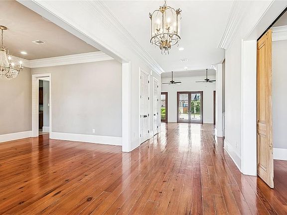 3rd image of 113 Orchard Rd
