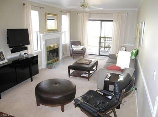 59 Overlook Dr, Hackettstown, NJ 07840