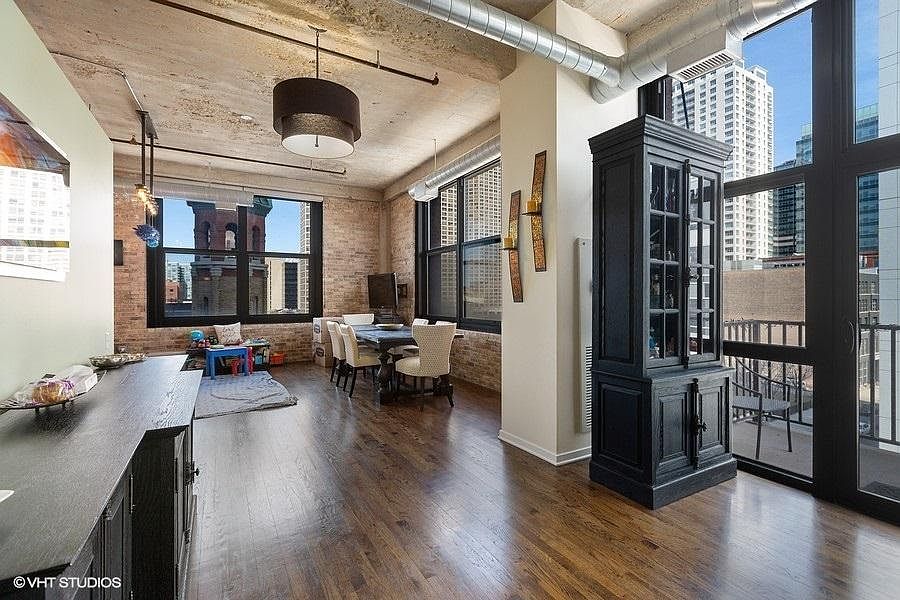 1st image of 210 S Desplaines St APT 507
