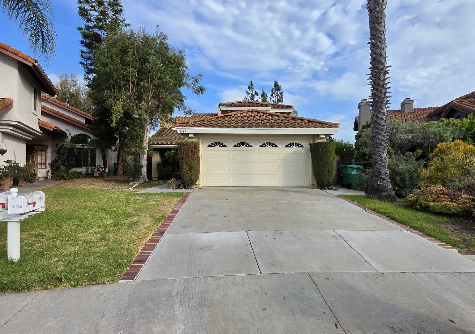 4 bed, 2163 sqft, $5,600 — Photo 1
