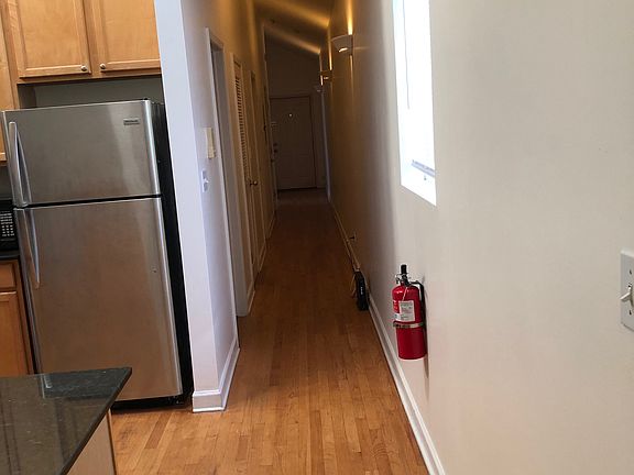 4th image of 2331 W Harrison St