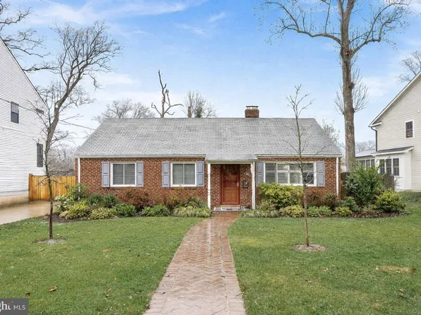 7226 Tod St, Falls Church, VA 22046