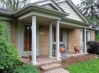 393 Westbourne Dr, Bloomfield Hills, MI 48301