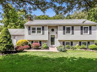 41 Harding Dr, Ridgefield, CT 06877