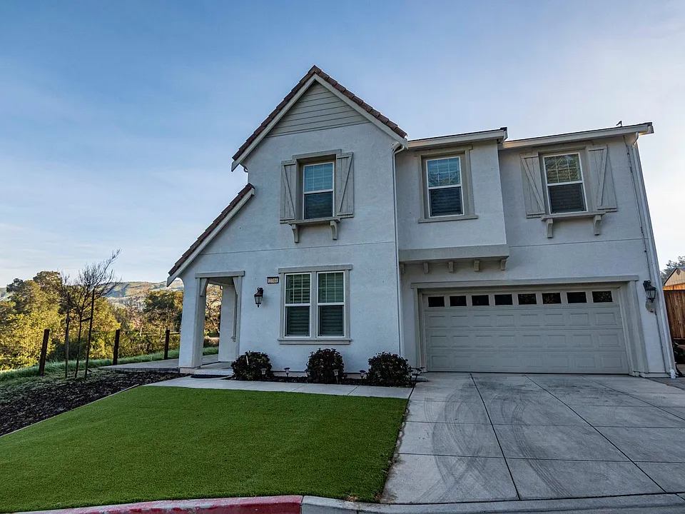 2744 Valley Oak Pl