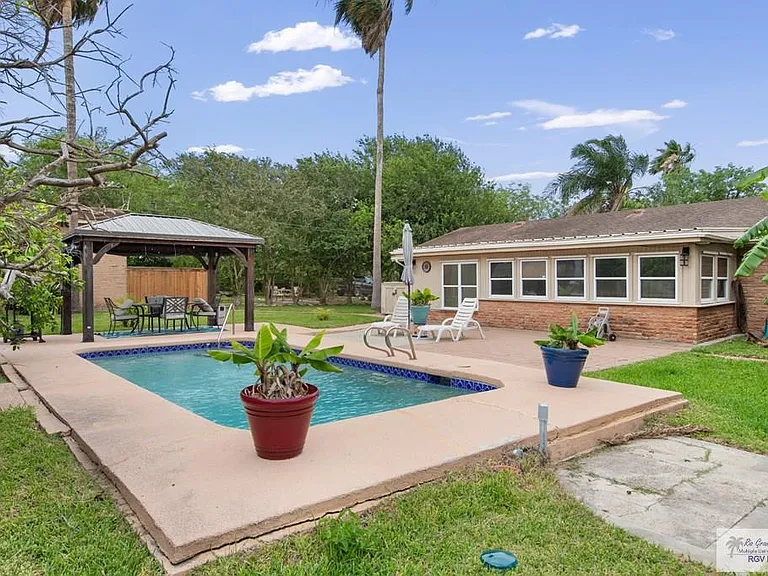 421 Mesquite Dr — Photo 23