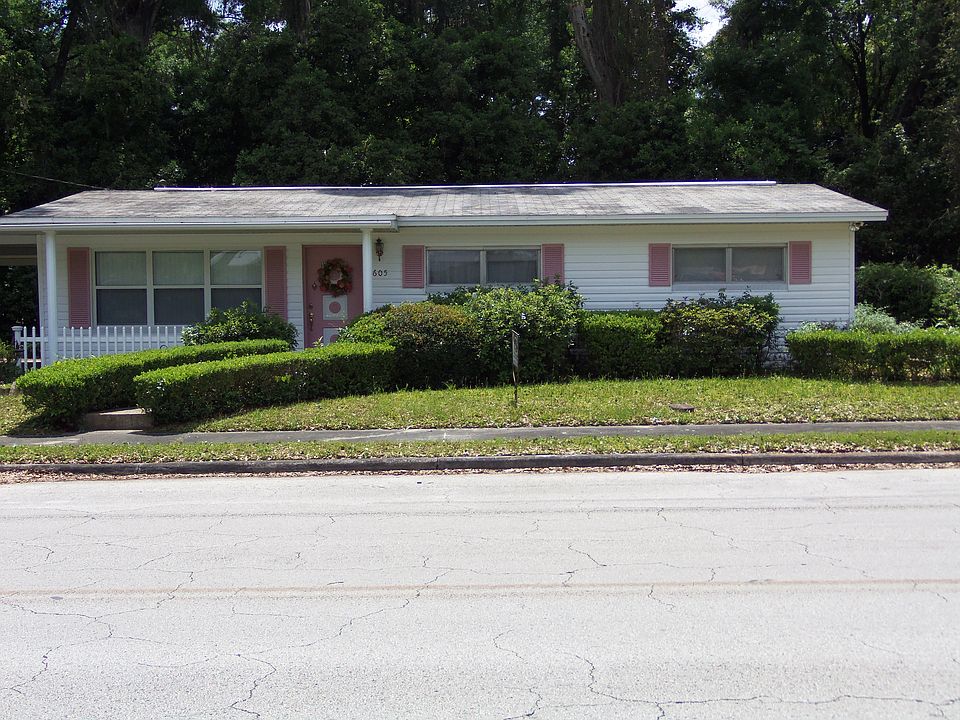 1st image of 605 E Park Ave