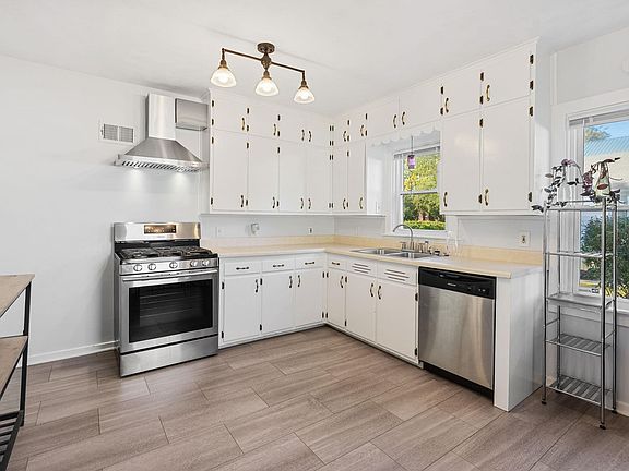 4th image of 4031 Fairfield Ave