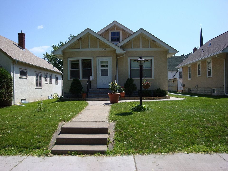 1st image of 2511 Arthur St NE