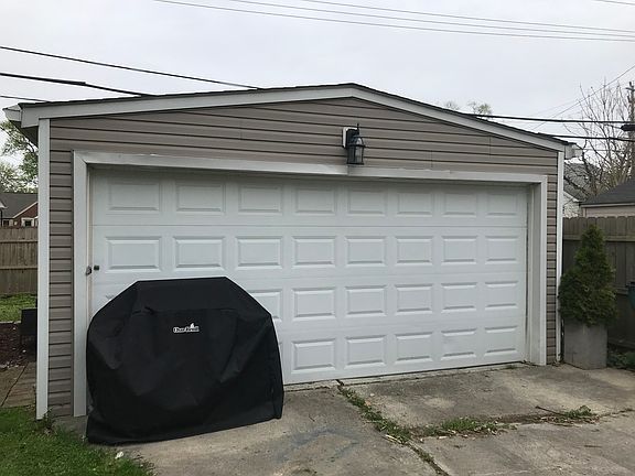 2 Car Garage