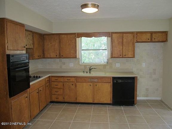 5th image of 7861 Valleyview Dr