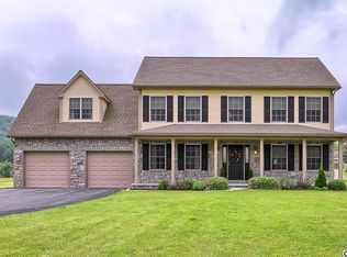 996 Pine Rd, Carlisle, PA 17015