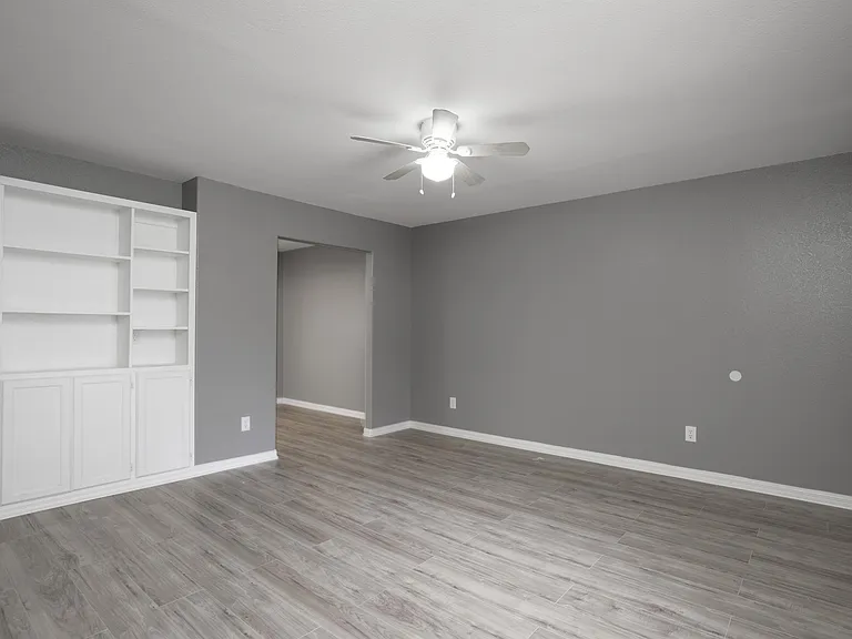 1918 Angus St S #3 — Photo 15