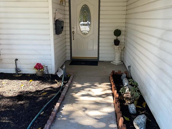 5th image of 3109 Bridgeford Dr